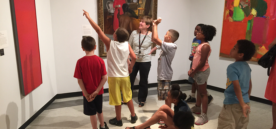 School tour in the galleries