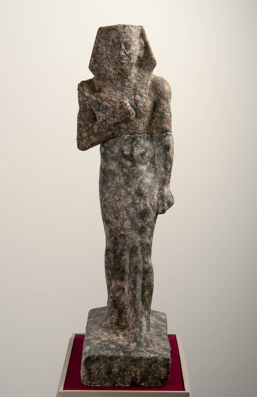 Statue of the Egyptian King Ny-user-ra.